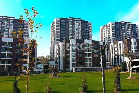 Квартира с 4 спальнями в Бейликдюзю, Турция №120974