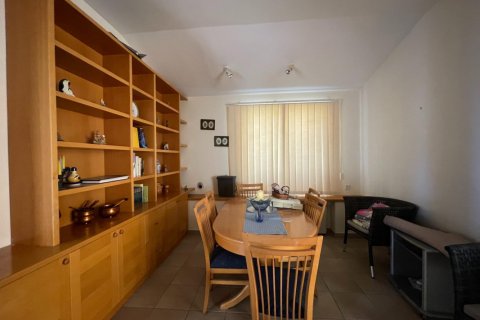 5 bedrooms Villa in Paphos, Cyprus No. 37523 10