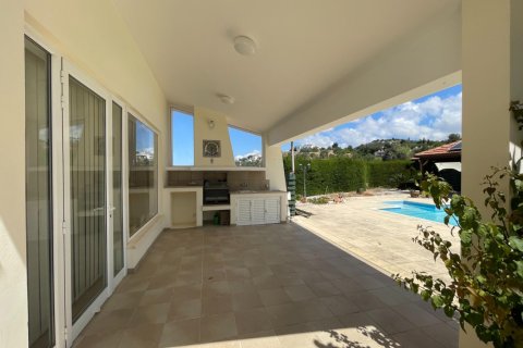 5 bedrooms Villa in Paphos, Cyprus No. 37523 17