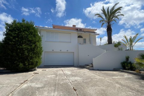 5 bedrooms Villa in Paphos, Cyprus No. 37523 1