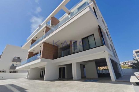 3 bedrooms Apartment in Agios Athanasios, Cyprus No. 84527 2