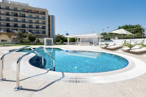 2 bedrooms Apartment in Agios Tychonas, Cyprus No. 82853 2