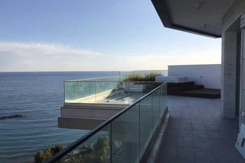 2 bedrooms Apartment in Agios Tychonas, Cyprus No. 82853 7