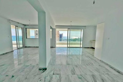 4 bedrooms Apartment in Larnaca, Cyprus No. 77408 3