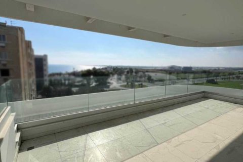 4 bedrooms Apartment in Larnaca, Cyprus No. 77408 5
