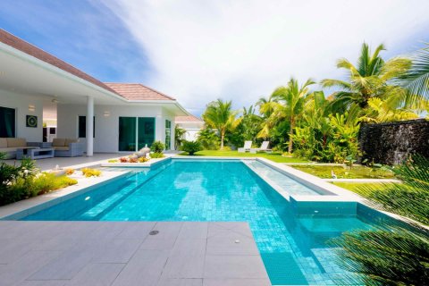 Кондоминиум  с 3 спальнями в Хуа Хин, Таиланд №993 2