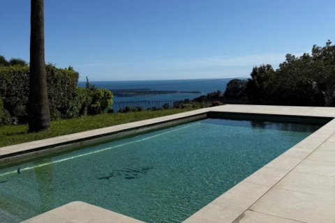 6 bedrooms Villa in Cannes, France No. 100303 8