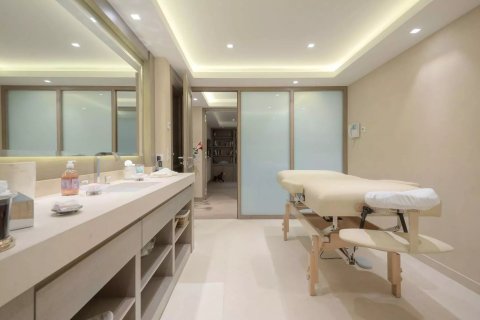 5 bedrooms Villa in Le Cannet, France No. 99781 13