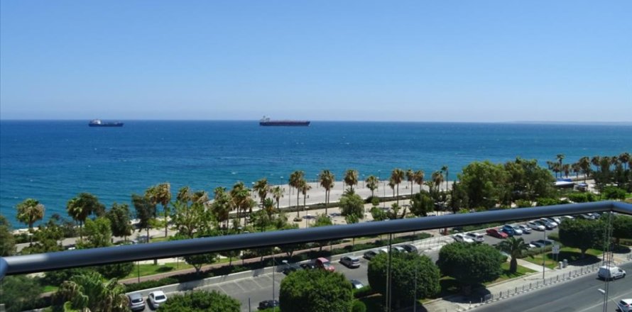 4 dormitorios Apartment en Nicosia, Cyprus No. 105909