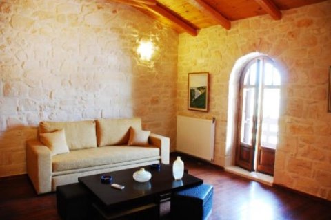 Дом с 5 спальнями в Закинтос, Греция №24659 7