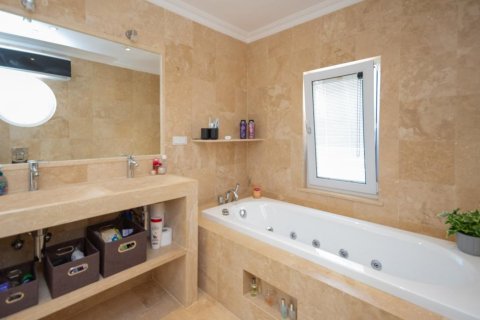 5 rooms Villa in Nong Ha, Vietnam No. 20950 20