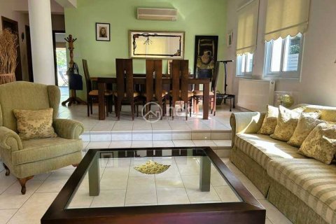 5 dormitorios House en Strovolos, Cyprus No. 63369 3