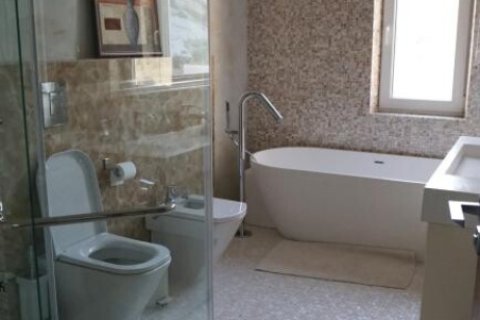 5 bedrooms Villa in Limassol, Cyprus No. 106558 10