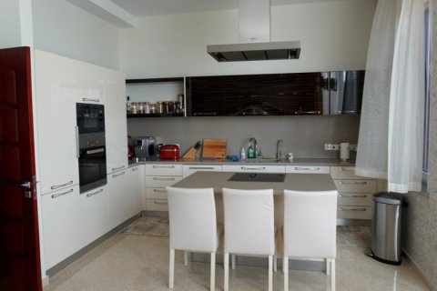 5 bedrooms Villa in Limassol, Cyprus No. 106558 5