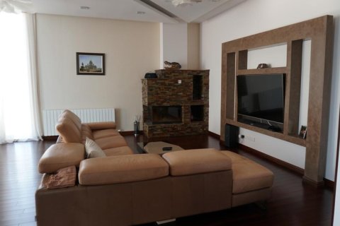 5 bedrooms Villa in Limassol, Cyprus No. 106558 2