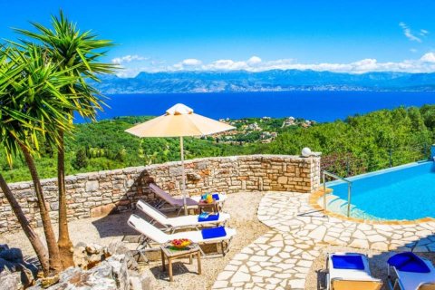 3 bedrooms Villa in Corfu, Greece No. 61615 5