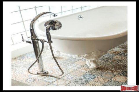 5 bedrooms Duplex in Bangkok, Thailand No. 95930 3