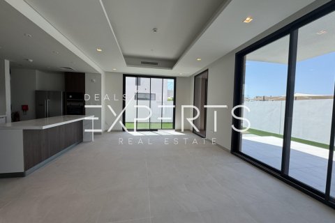 5 bedrooms Villa in Bavaria Town, Vietnam No. 70575 37