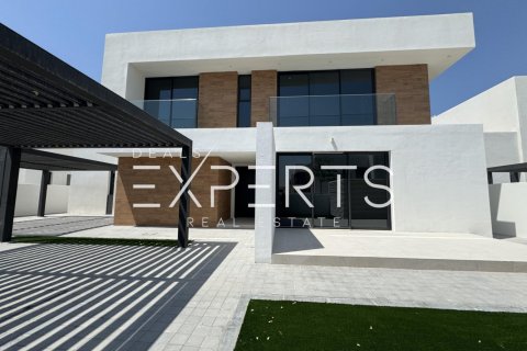 5 bedrooms Villa in Bavaria Town, Vietnam No. 70575 1