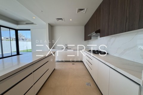 5 bedrooms Villa in Bavaria Town, Vietnam No. 70575 8