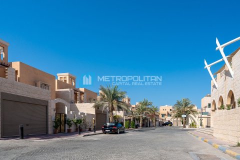 11 bedrooms Villa in Al Mushrif, UAE No. 117889