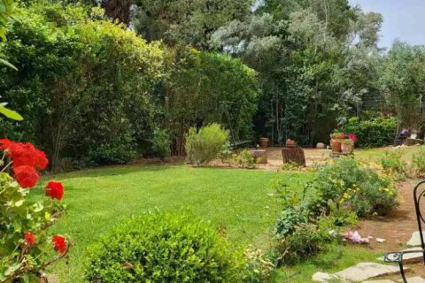 2 bedrooms House in Nea Makri, Greece No. 108435 1