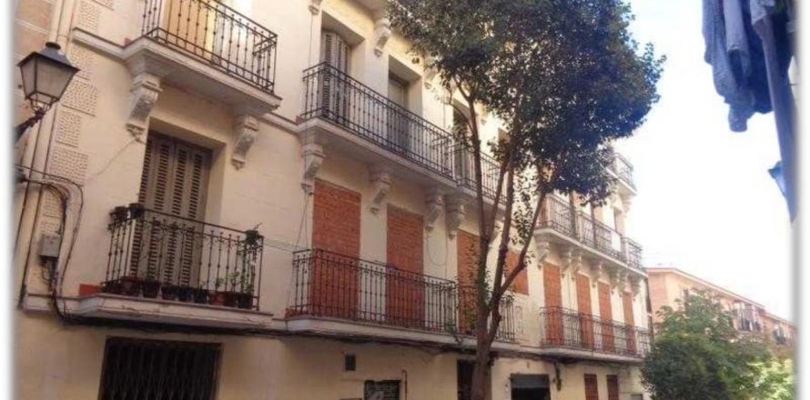 2041m² Commercial property à Madrid, Spain No. 99154