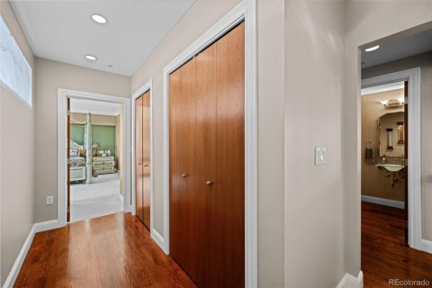 3 bedrooms Condo  in Denver, USA No. 61992 16