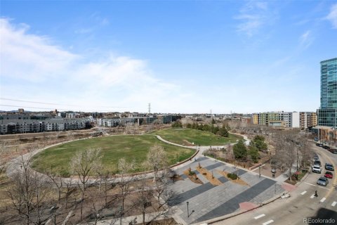 3 bedrooms Condo  in Denver, USA No. 61992 2