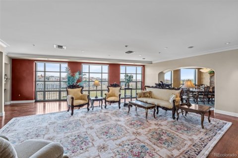 3 bedrooms Condo  in Denver, USA No. 61992 7