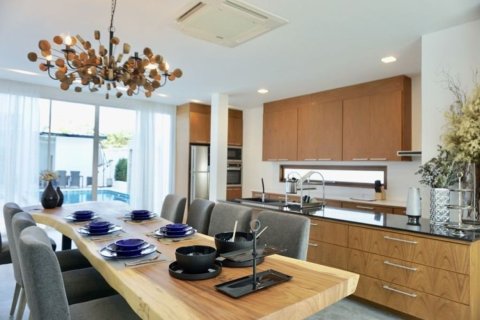 5 bedrooms House in Chiang Mai, Thailand No. 1572 4