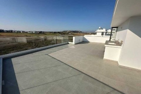 4 bedrooms Villa in Livadia, Cyprus No. 100940 4