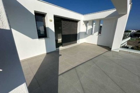 4 bedrooms Villa in Livadia, Cyprus No. 100940 6