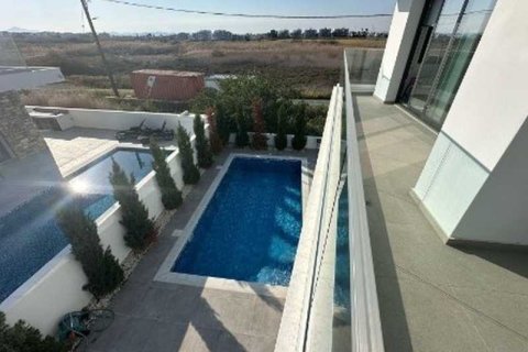 4 bedrooms Villa in Livadia, Cyprus No. 100940 7