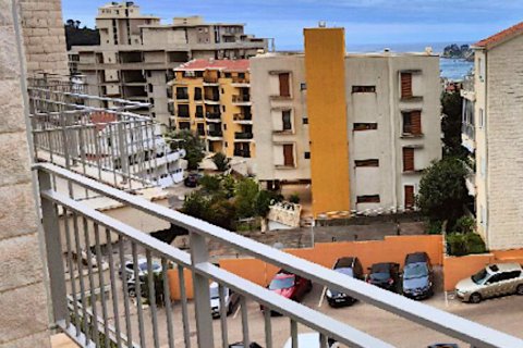 1 bedroom Apartment in Budva, Montenegro No. 104735 4