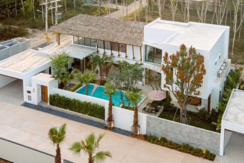 4 bedrooms Villa in Phuket, Thailand No. 3114 1
