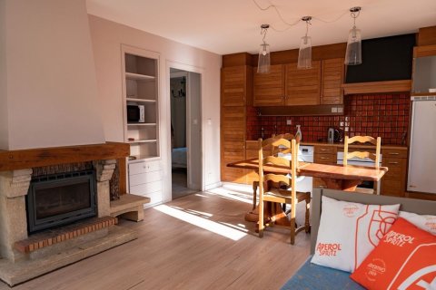 2 bedrooms Apartment in Savoie, France No. 99512 2