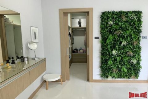 4 bedrooms Villa in Pattaya, Thailand No. 96600 17