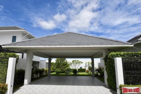 4 bedrooms Villa in Pattaya, Thailand No. 96600 4