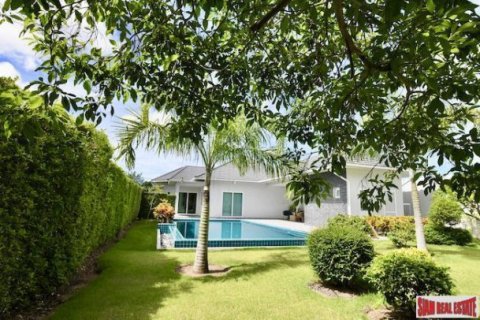 4 bedrooms Villa in Pattaya, Thailand No. 96600 7