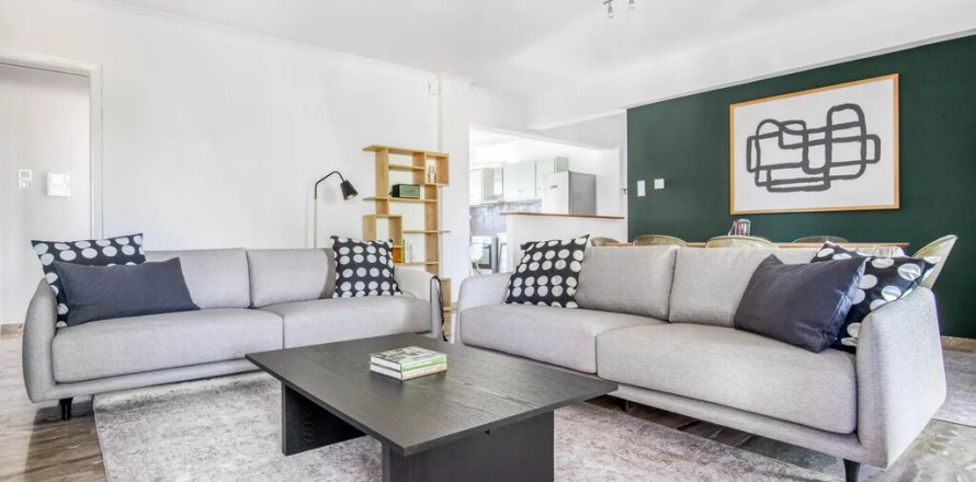 3 bedrooms Apartment in Voula, Greece No. 117646