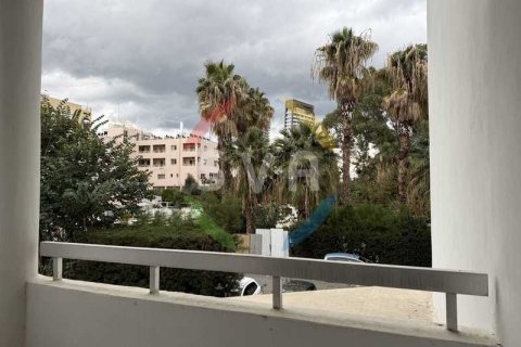 3 bedrooms Apartment in Limassol, Cyprus No. 82108 1