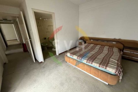 3 bedrooms Apartment in Limassol, Cyprus No. 82108 4