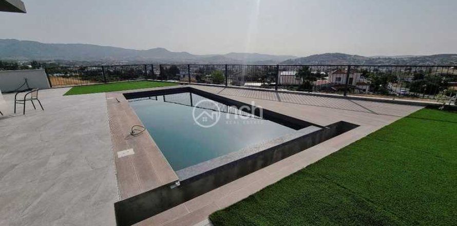 4 bedrooms House in Parekklisia, Cyprus No. 75824