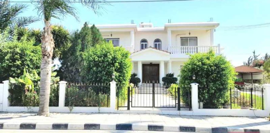 5 bedrooms Villa in Anafotia, Cyprus No. 79646