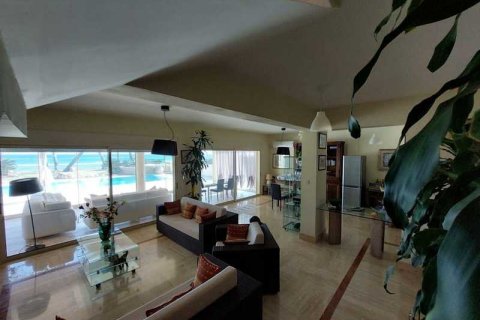 4 bedrooms Villa in Pervolia, Cyprus No. 72791 5