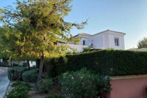 3 bedrooms Villa in Agios Tychonas, Cyprus No. 31294 1