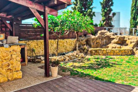 5 bedrooms House in Livadia, Cyprus No. 101194 15