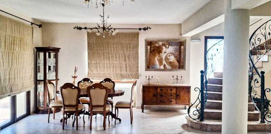 5 bedrooms House in Livadia, Cyprus No. 101194