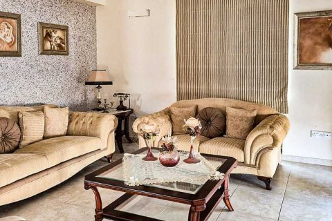 5 bedrooms House in Livadia, Cyprus No. 101194 3